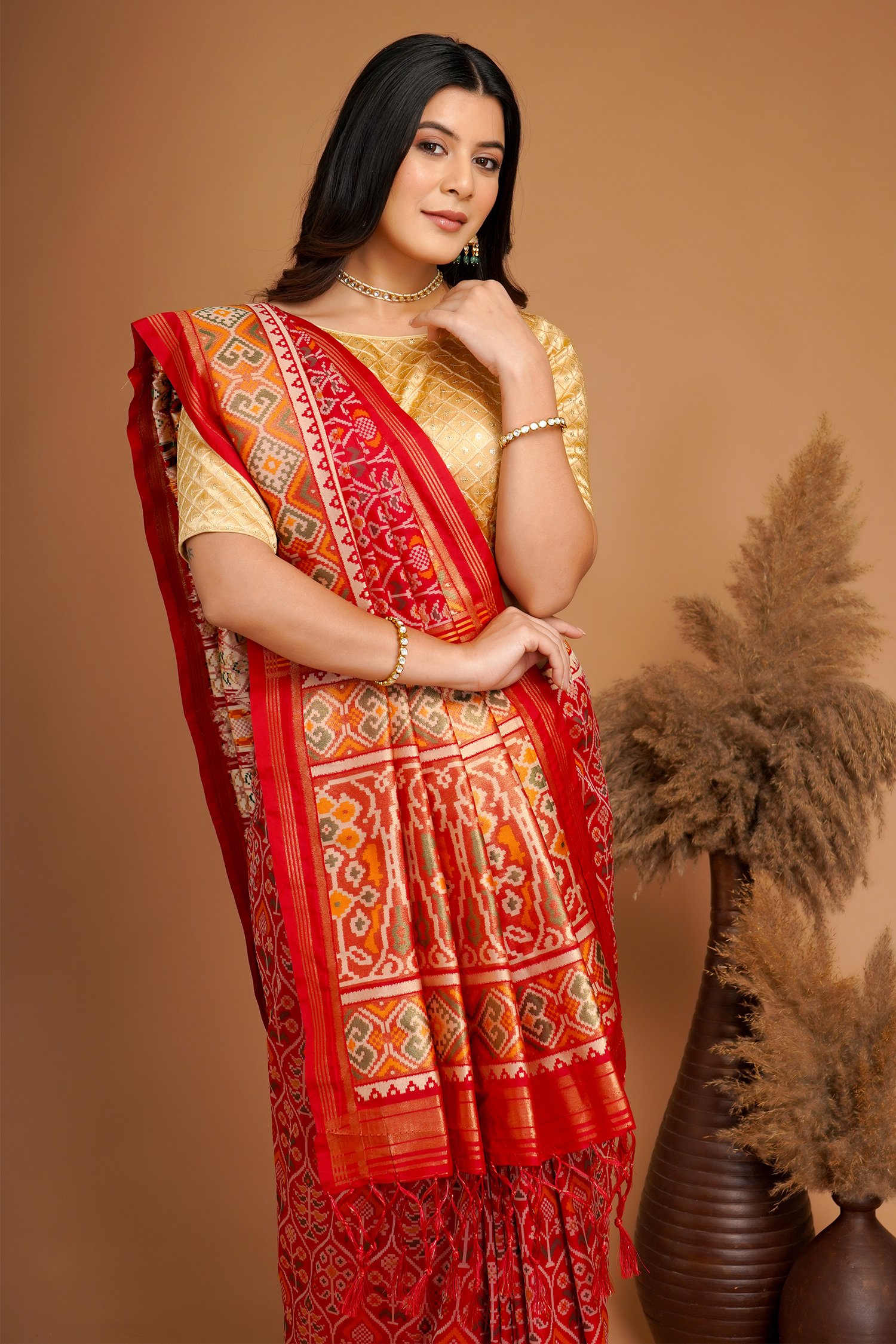 psaeh3102c red traditional patola woven saree in silk