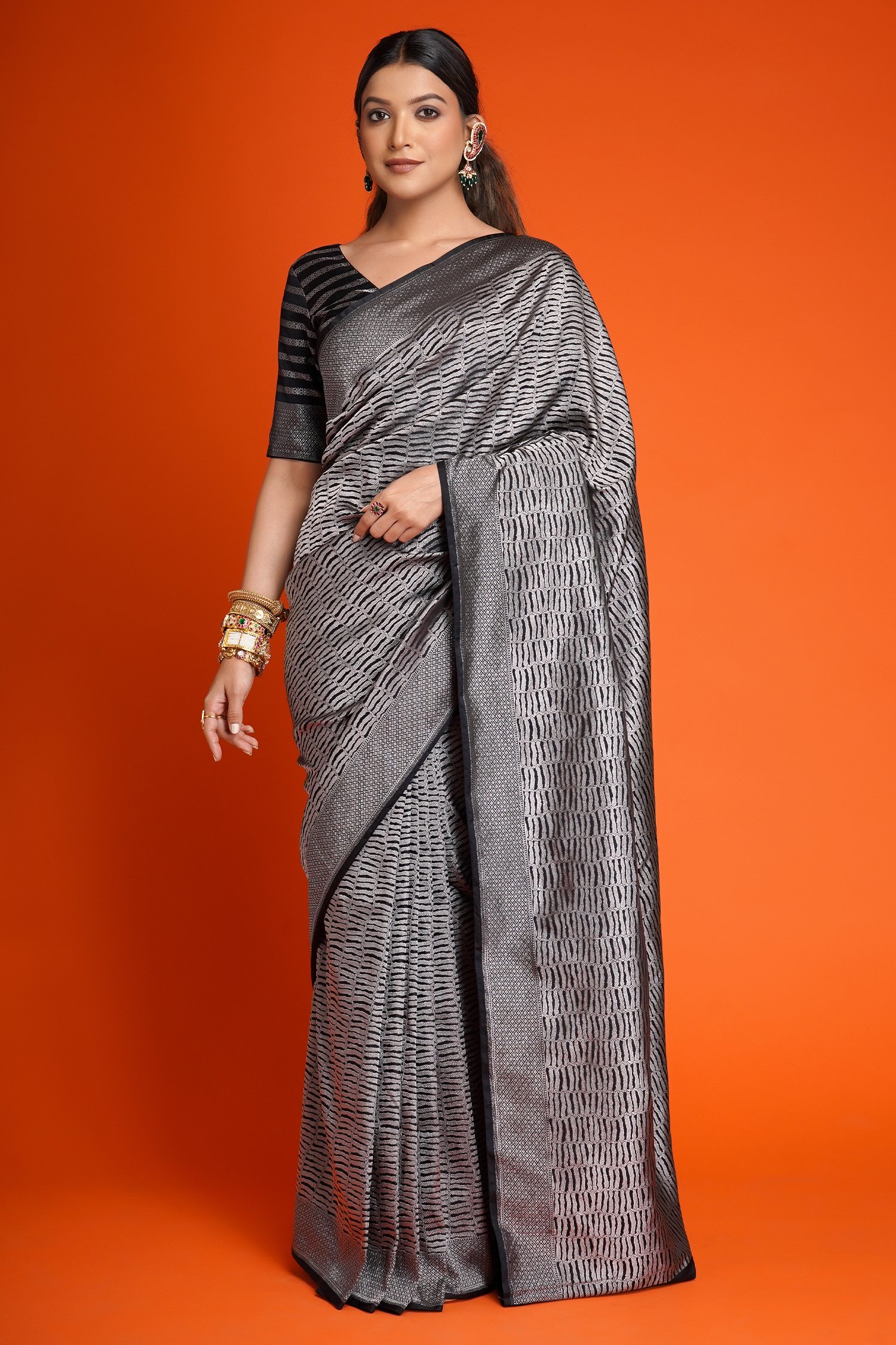 Buy Pure Silk Saree Online in India at Best Price | Taneira